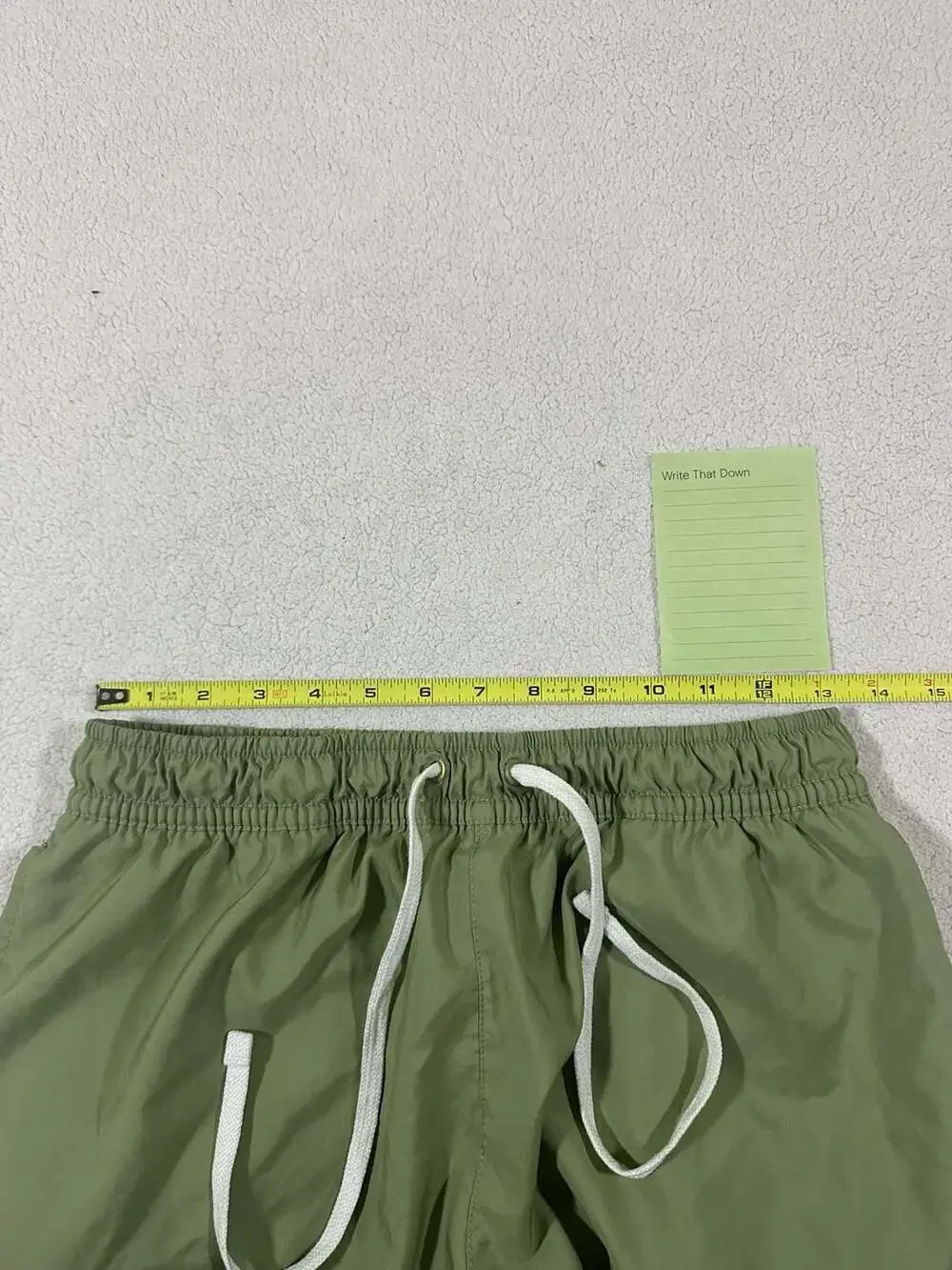 Nike Olive Green Mesh Lined Swim Shorts Men's Size M Drawstring Swoosh